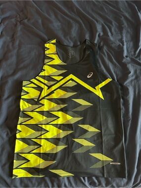 ASICS Black & Neon Yellow Men's Running Tank